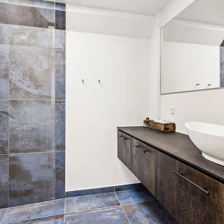 Vakantiehuis Gorgeous In With Kitchen