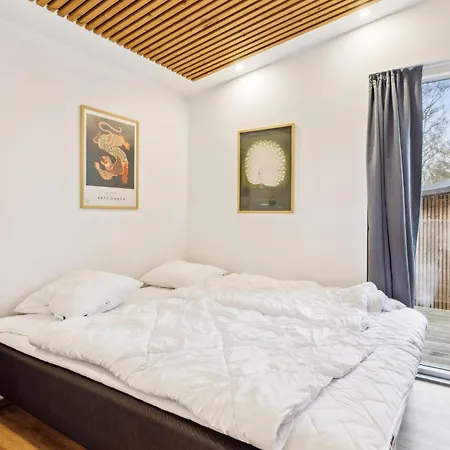 Gorgeous In With Kitchen Holiday home *